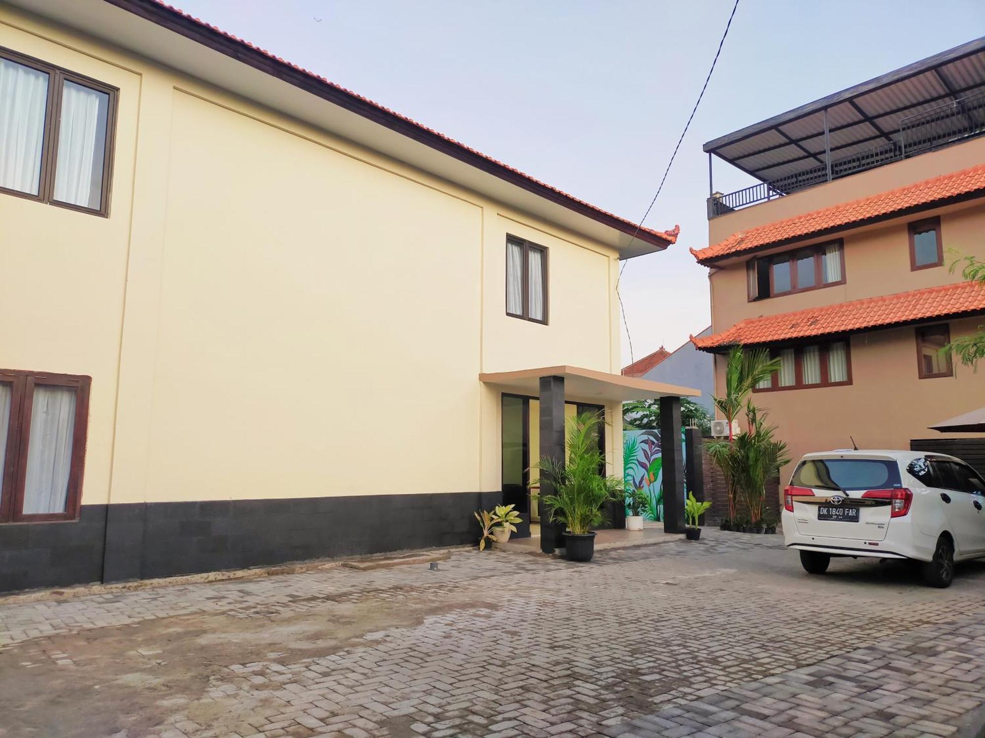 Carstenzs Home Kuta Kuta Lombok Exterior foto